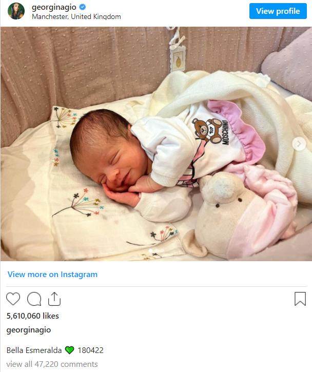 柠檬直播网址-C罗新出生女儿名字已经起好 叫贝拉·艾丝美拉达！